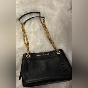 Micheal kors purse used once